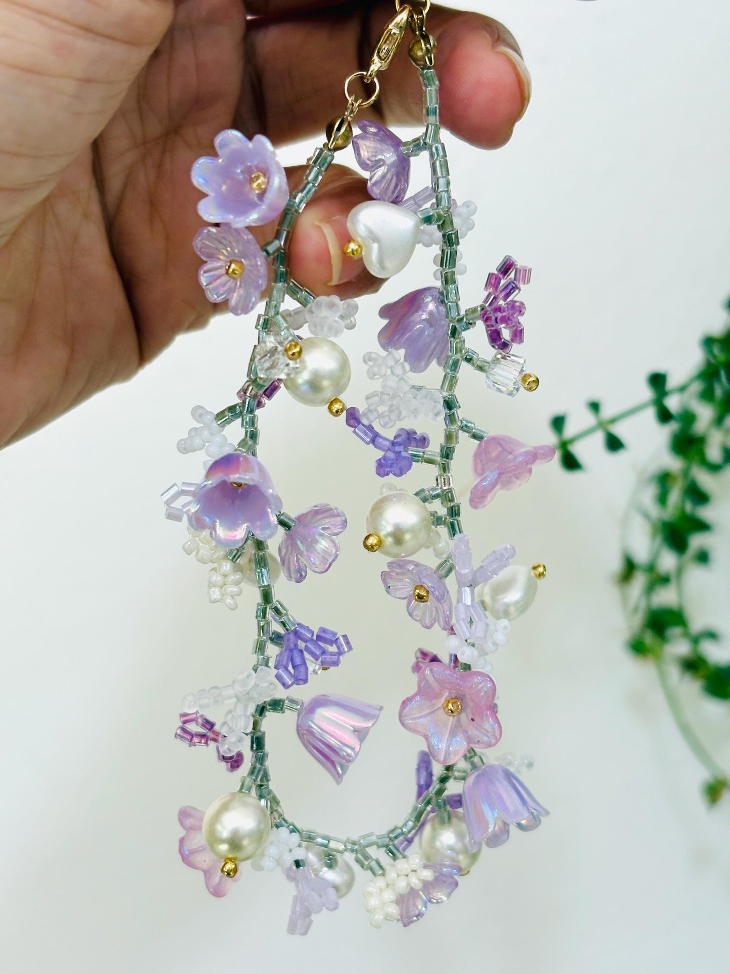 Lavender Seed Bead Phone Strap Bracelet: Handmade Floral Jewelry